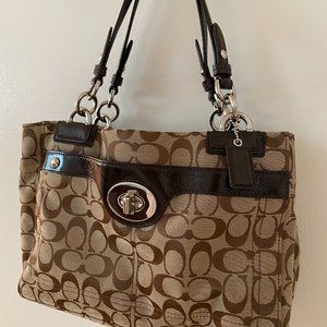 Coach Purse Shoulder/Tote, Great Condition! [negotiate your offer now!]